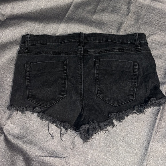 High Waisted Black Shorts - Rue21 - size 11/12 - Picture 2 of 4